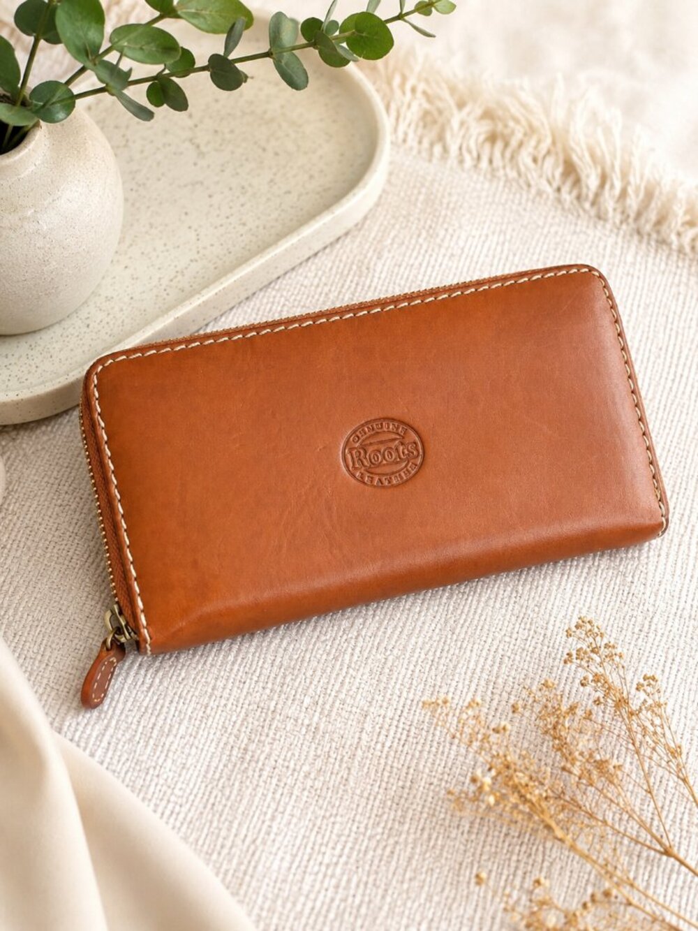 Roots Genuine Leather Zip Around Wallet Cognac Tan Full Zip Clutch Organizer